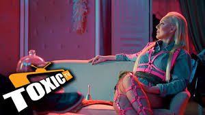 LEPA BRENA - CARICA
