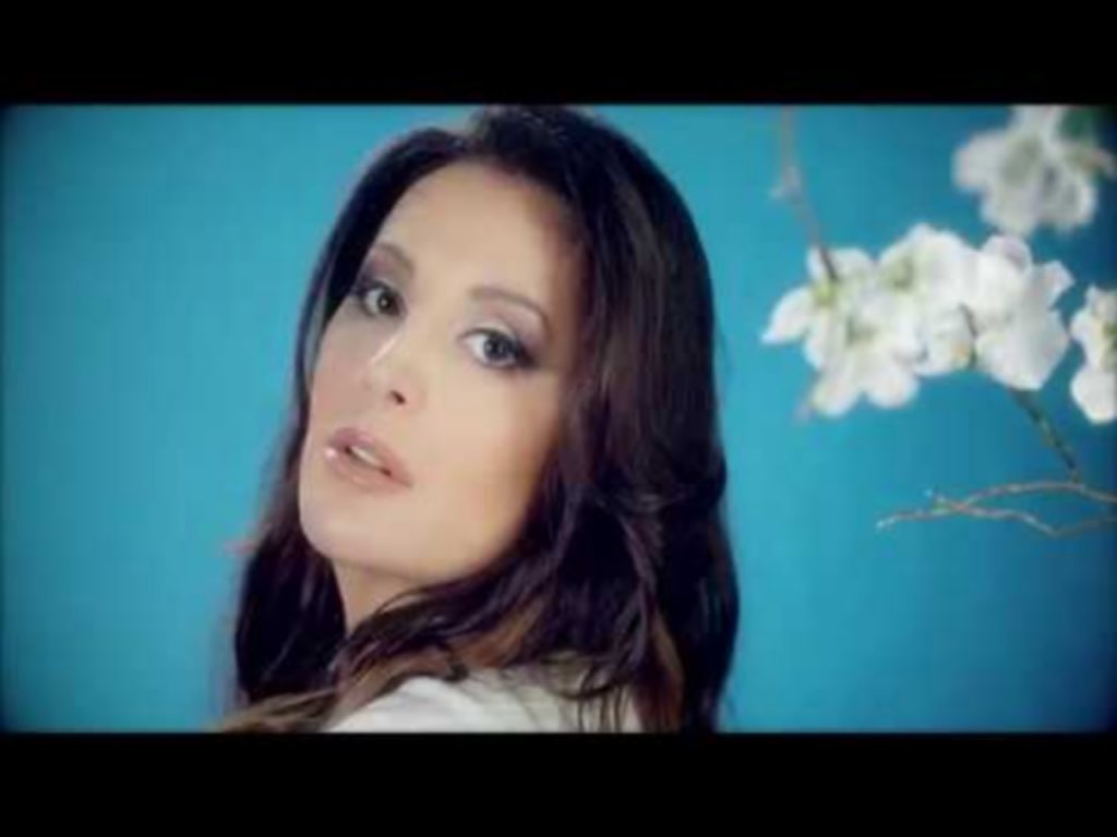 DRAGANA MIRKOVIC - Od milion jedan (OFFICIAL VIDEO 2017)