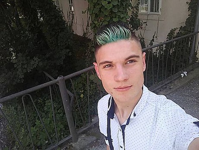 net UMJETNIK ZELJKO MILASINOVIĆC Pisac koji ima samo 18 godina