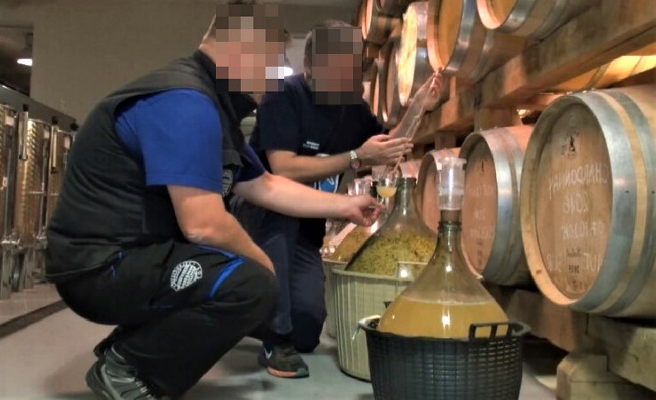 SIN U ZAGORJU IZ OSVETE OCU I MAJCI U MOŠT NATOČIO BENZIN